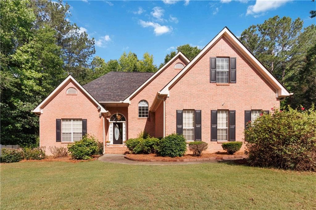 3 bedroom, 3 bathroom single family residence sold at 219 Garden Walk, Hampton, GA 30228