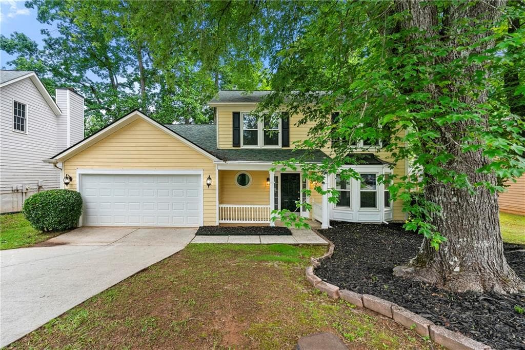 3 bedroom, 3 bathroom, 1,879 sq ft single family residence sold at 194 Beaverwood Court, Lawrenceville, GA 30044