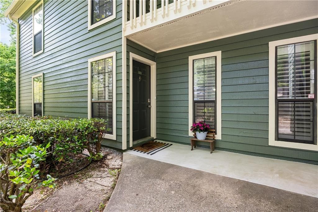 2 bedroom, 2 bathroom condominium sold at 2814 Vinings Central Drive 151, Atlanta, GA 30339
