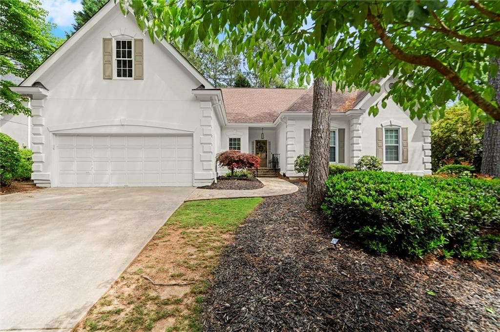 3 bedroom, 3 bathroom, 2,180 sq ft single family residence sold at 6250 Bannerhorn Run, Alpharetta, GA 30005