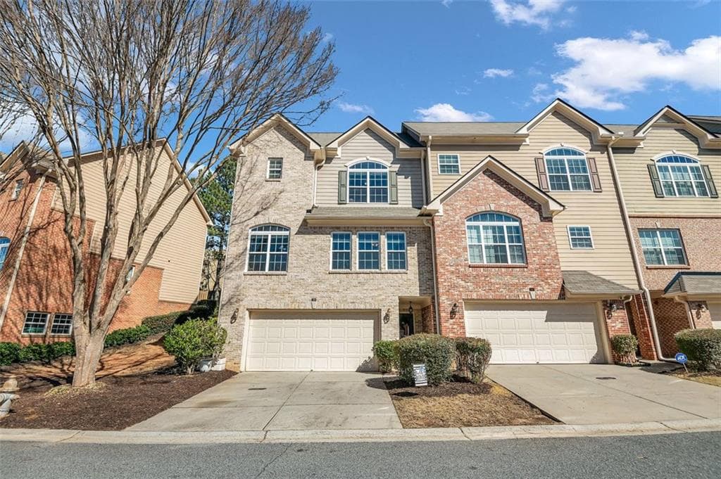 2 bedroom, 4 bathroom, 2,174 sq ft townhouse sold at 506 GLEN IVY 5, Marietta, GA 30062