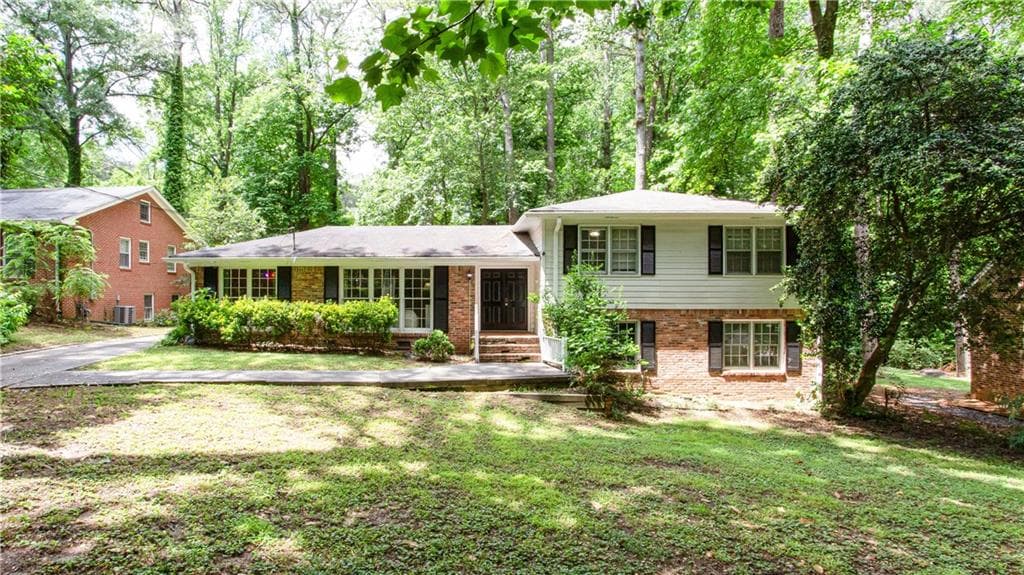 4 bedroom, 3 bathroom, 2,211 sq ft single family residence sold at 2620 Clairmont Road, Atlanta, GA 30329