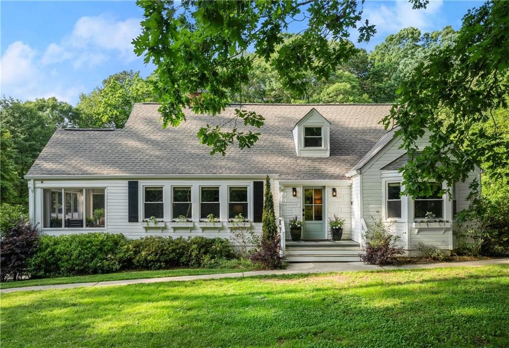 6 bedroom, 5 bathroom single family residence sold at 1955 Old Cornelia Highway, Gainesville, GA 30501