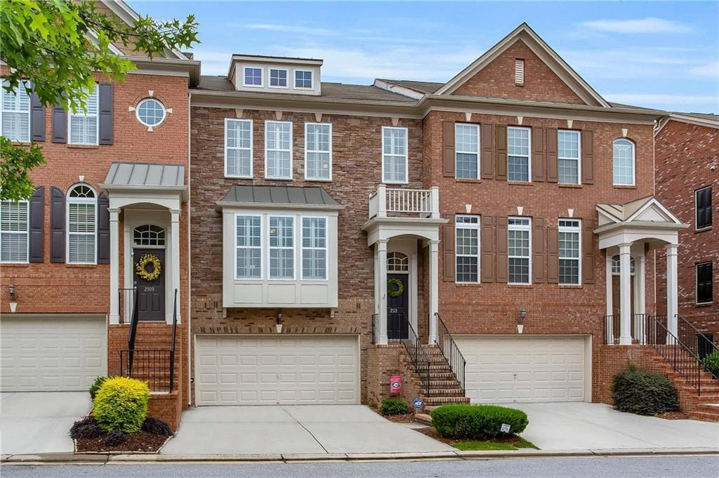 3 bedroom, 4 bathroom, 2,280 sq ft townhouse sold at 2513 Friar Tuck Lane 1, Atlanta, GA 30339