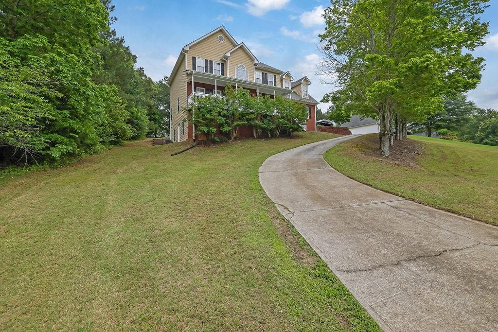 4 bedroom, 3 bathroom single family residence sold at 2530 River Run Drive, Dacula, GA 30019