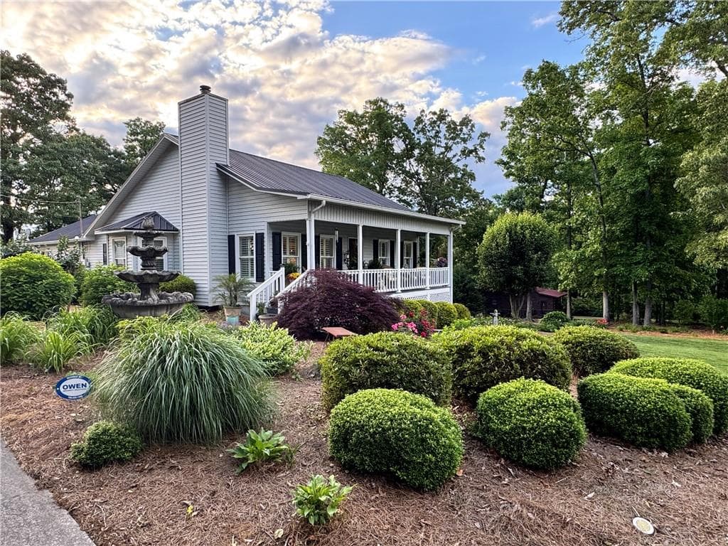 3 bedroom, 2 bathroom single family residence sold at 270 Owens Circle, Calhoun, GA 30701