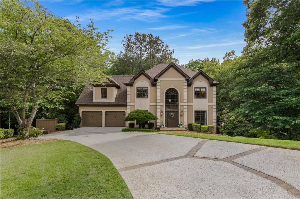 5 bedroom, 5 bathroom single family residence sold at 275 Tynebrae Place, Roswell, GA 30075