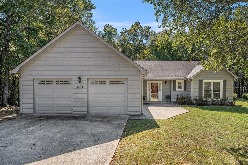 3 bedroom, 2 bathroom single family residence sold at 5623 Yeager Ridge Drive, Douglasville, GA 30135