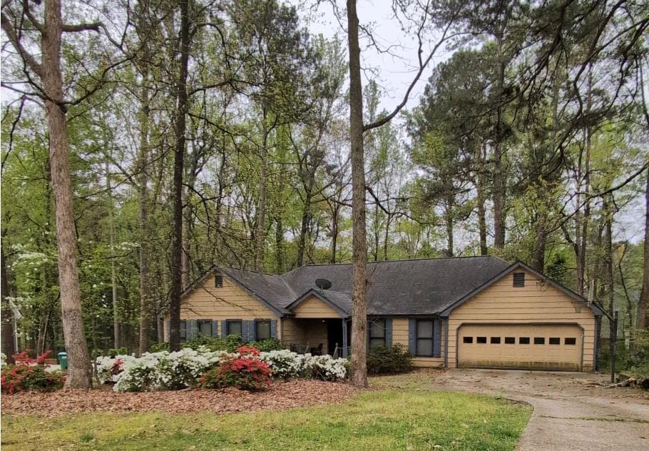 5 bedroom, 3 bathroom single family residence sold at 2513 Rockwood Way, Stone Mountain, GA 30087
