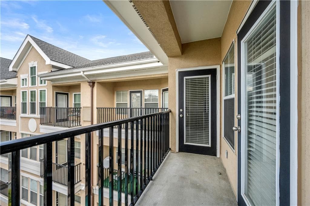 1 bedroom, 1 bathroom condominium sold at 1850 Cotillion Drive 4419, Atlanta, GA 30338