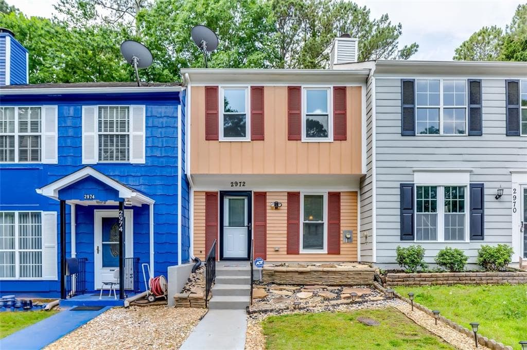 2 bedroom, 3 bathroom, 1,088 sq ft townhouse sold at 2972 ASPEN WOODS ENTRY, Atlanta, GA 30360