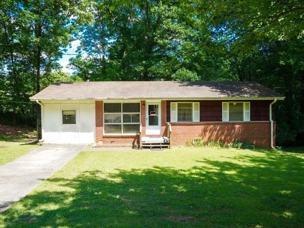 3 bedroom, 2 bathroom, 1,396 sq ft single family residence sold at 7125 Chappell Circle, Atlanta, GA 30360