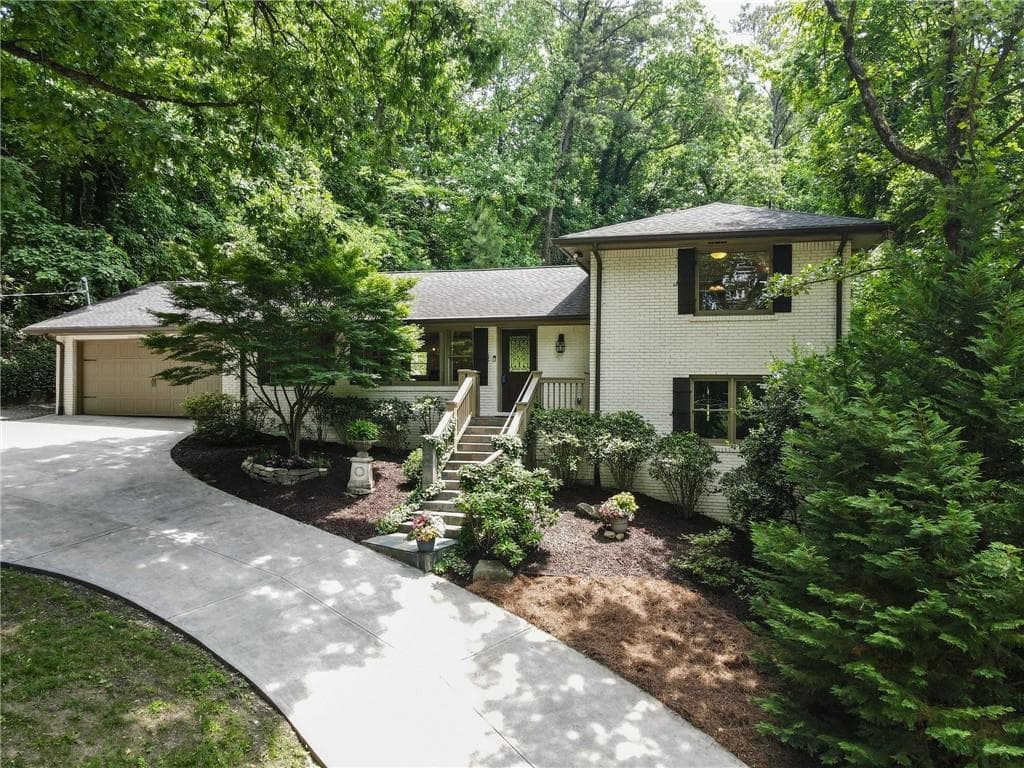 3 bedroom, 3 bathroom single family residence sold at 1053 Crane Road, Atlanta, GA 30324