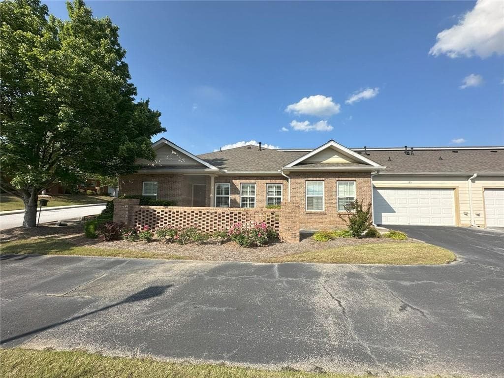 3 bedroom, 2 bathroom condominium sold at 125 Villa Park Circle, Stone Mountain, GA 30087