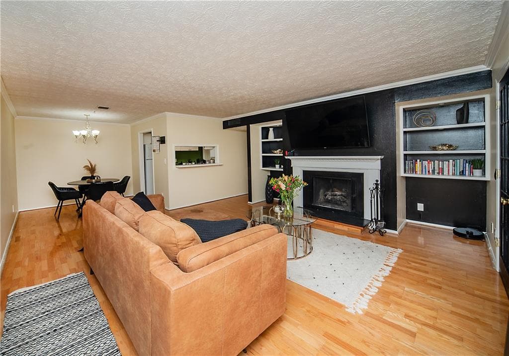 1 bedroom, 1 bathroom, 998 sq ft condominium sold at 1207 Summit North Drive 1207, Atlanta, GA 30324
