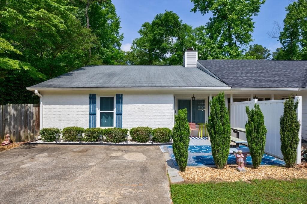 1915 Cooper Landing Drive, Smyrna, GA 30080 — most recent listing photo