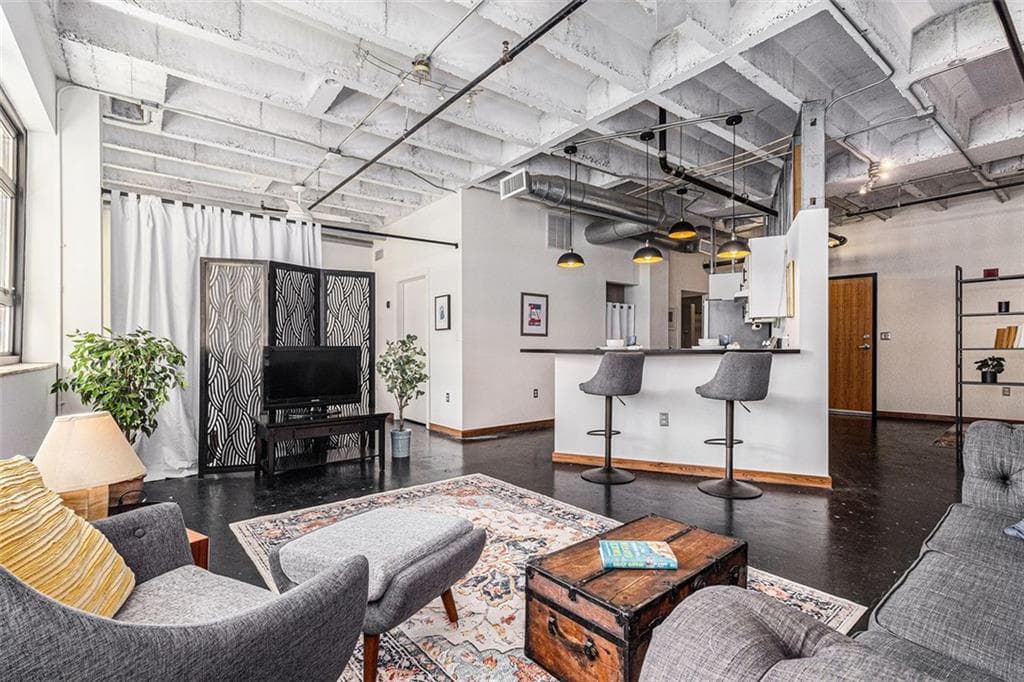 1 bedroom, 1 bathroom, 896 sq ft condominium sold at 878 Peachtree Street 634, Atlanta, GA 30309