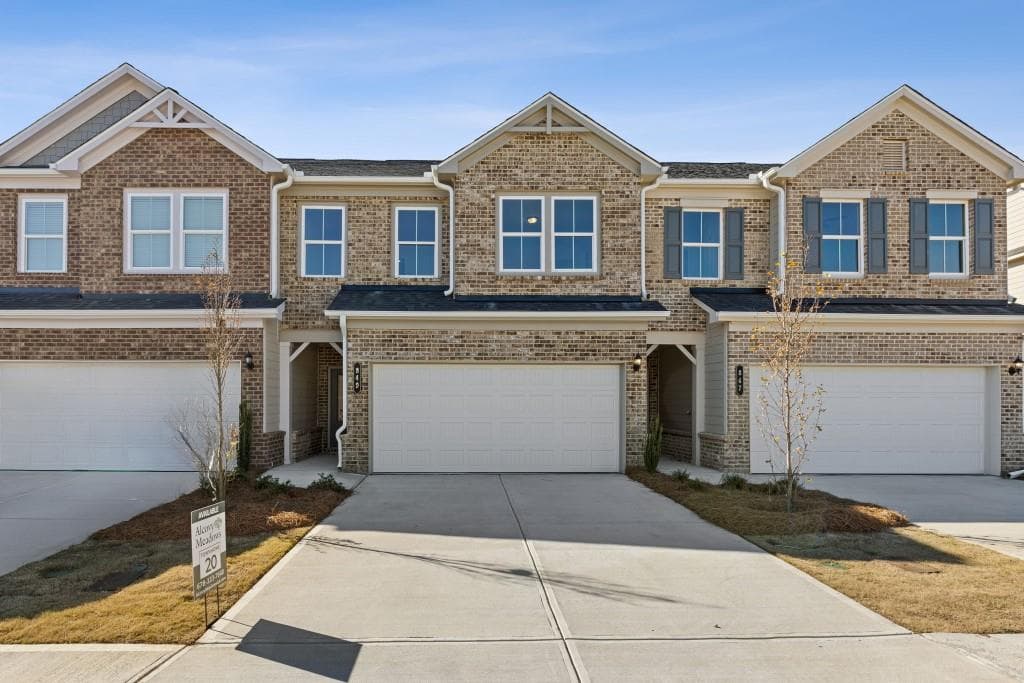 3 bedroom, 3 bathroom townhouse sold at 937 Elwood Street, Dacula, GA 30019