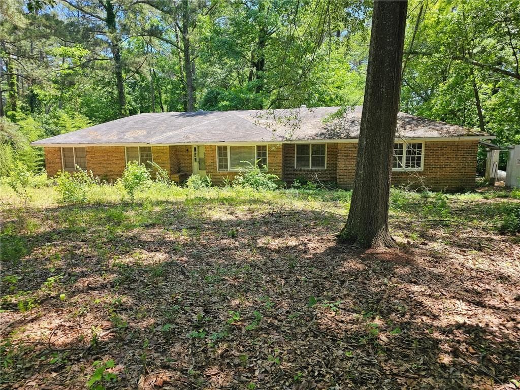 3 bedroom, 2 bathroom single family residence sold at 201 Oglesby Bridge Road, Conyers, GA 30094