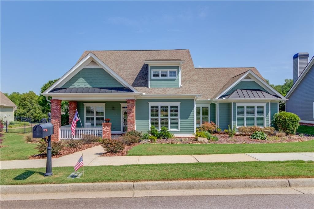 4 bedroom, 3 bathroom, 2,687 sq ft single family residence sold at 139 Hawthorn Way, Hoschton, GA 30548