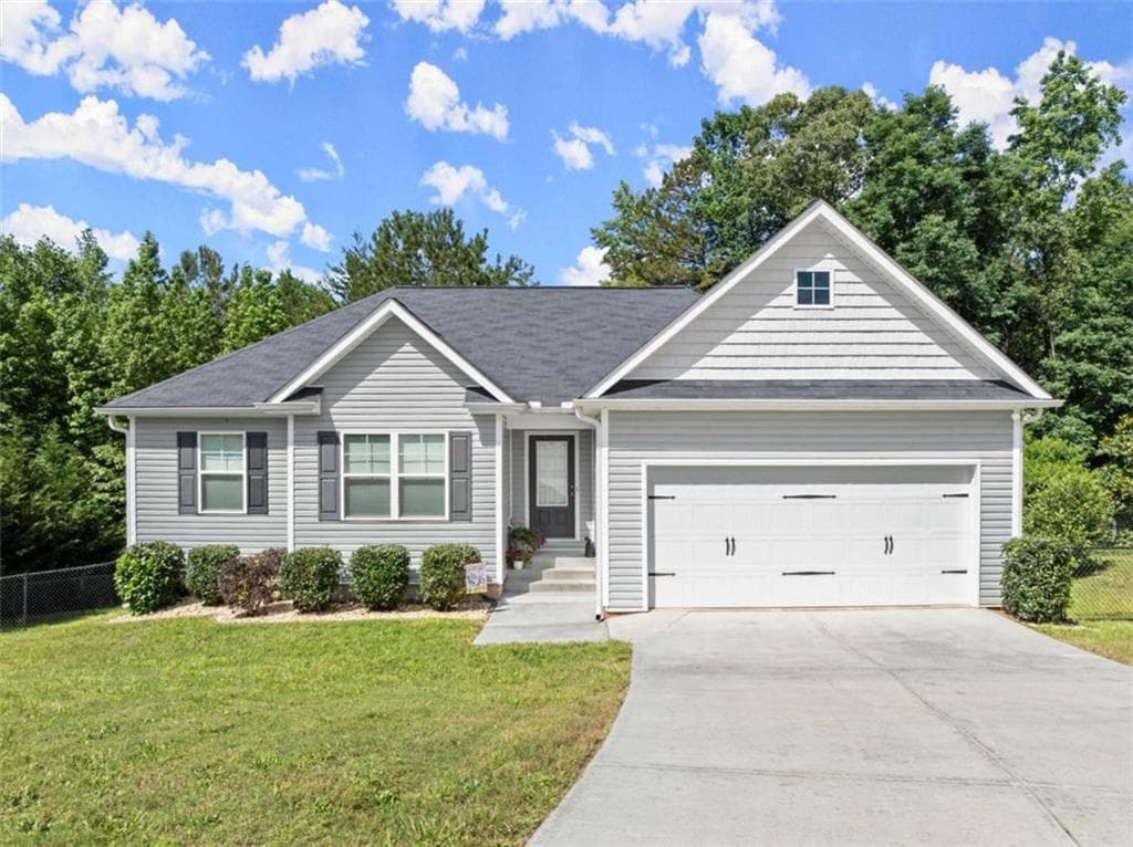 4 bedroom, 2 bathroom, 1,617 sq ft single family residence sold at 3406 Silver Ridge Drive, Gainesville, GA 30507