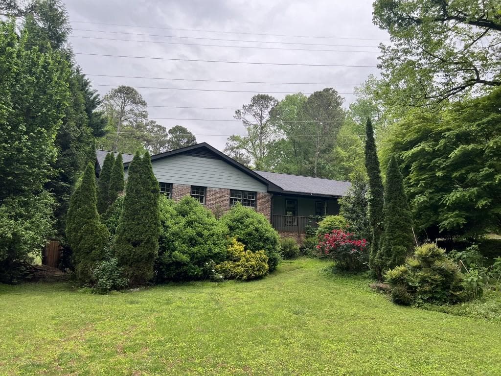 6 bedroom, 3 bathroom, 1,834 sq ft single family residence sold at 7235 Thornhill Lane, Atlanta, GA 30328