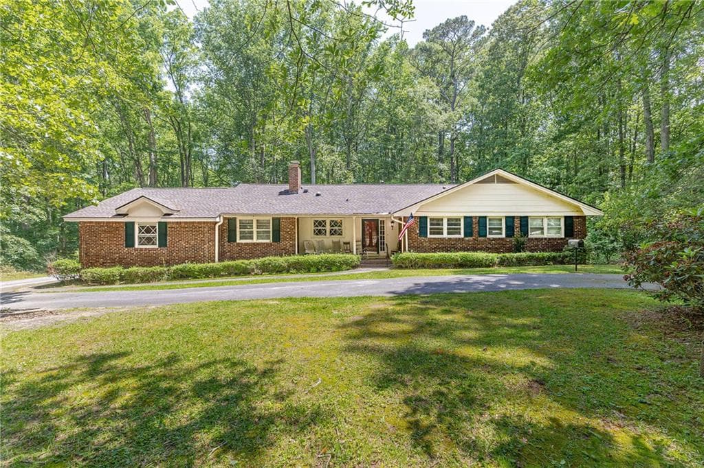 3 bedroom, 3 bathroom, 2,285 sq ft single family residence sold at 544 W Macedonia Church Road, Oxford, GA 30054