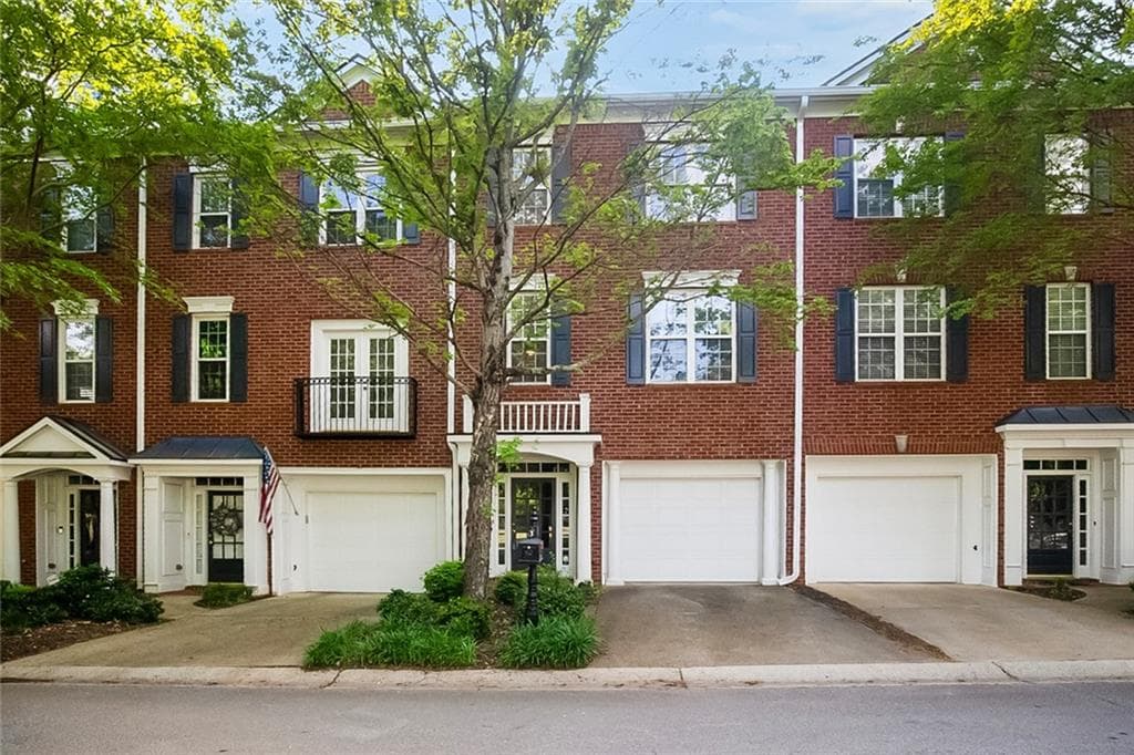 2 bedroom, 4 bathroom townhouse sold at 2108 Waters Edge Trail, Roswell, GA 30075