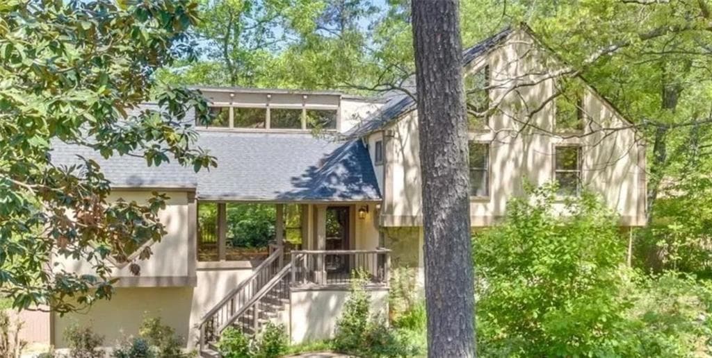 4 bedroom, 3 bathroom, 2,257 sq ft single family residence sold at 2755 Whitehurst Drive, Marietta, GA 30062