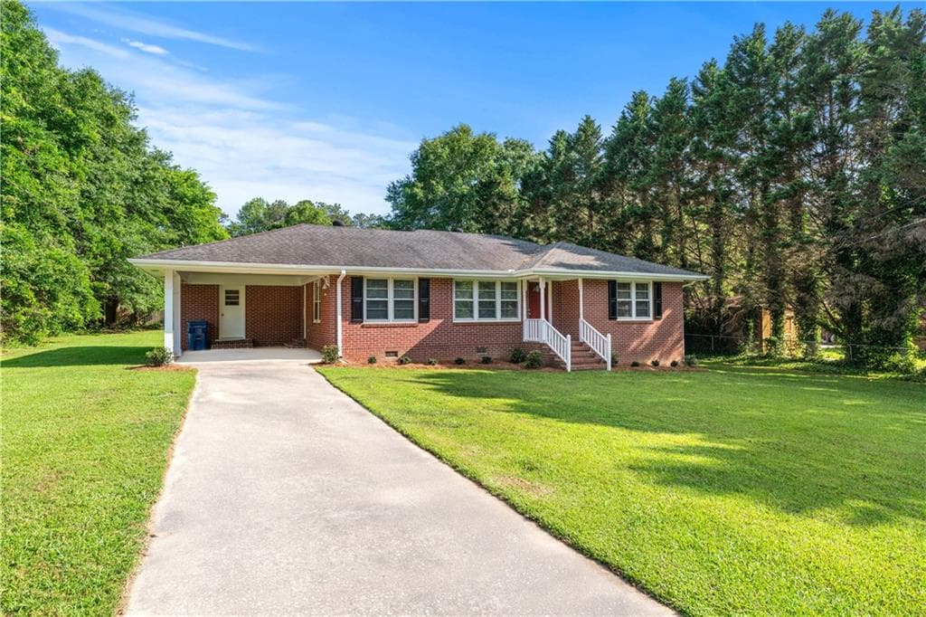 3 bedroom, 2 bathroom single family residence sold at 156 Ridgeway Street, Winder, GA 30680