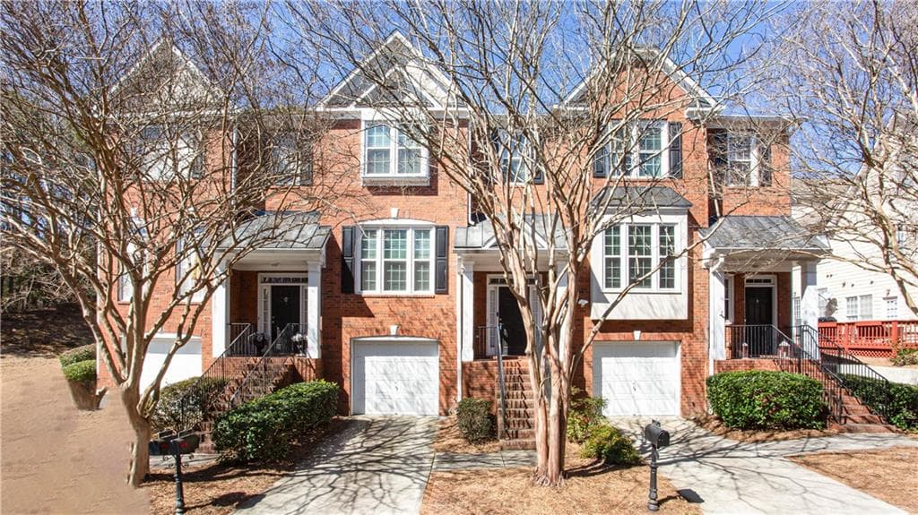 3 bedroom, 3 bathroom townhouse sold at 4766 Longcourt Drive 23, Atlanta, GA 30339