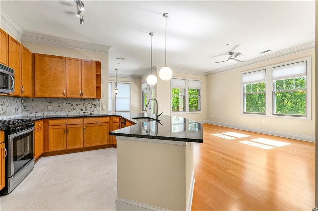 2 bedroom, 3 bathroom, 1,410 sq ft condominium sold at 3621 Vinings Slope 3510, Atlanta, GA 30339