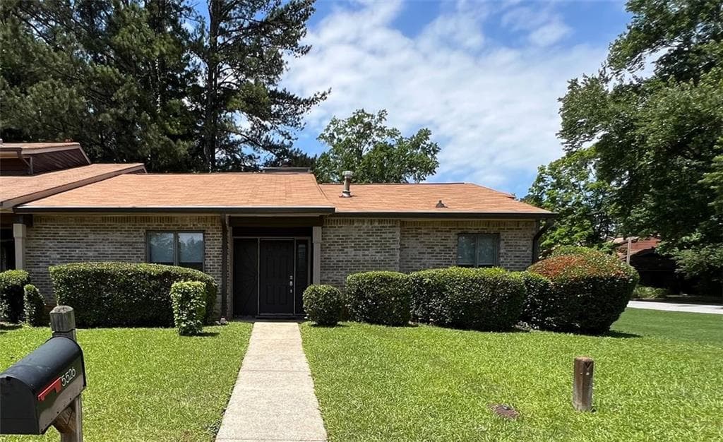 5526 STONELEIGH Court, Stone Mountain, GA 30088 — most recent listing photo