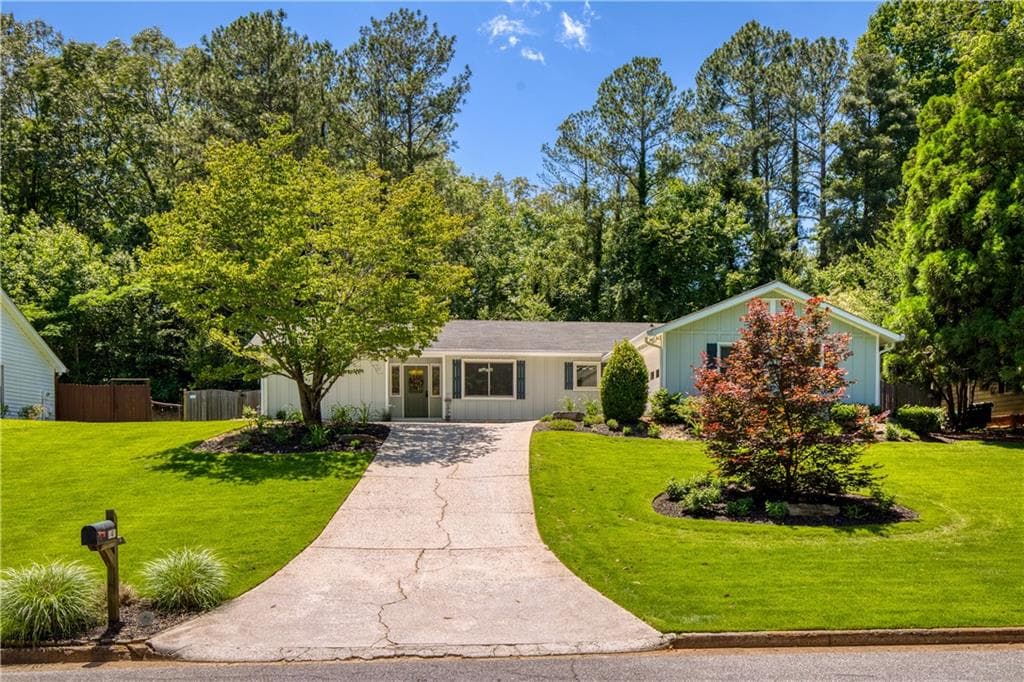 3 bedroom, 2 bathroom, 1,617 sq ft single family residence sold at 340 Monivea Lane, Roswell, GA 30075