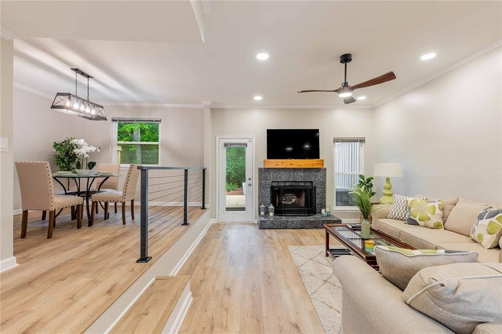 2 bedroom, 3 bathroom, 1,487 sq ft condominium sold at 2012 Variations Drive, Atlanta, GA 30329