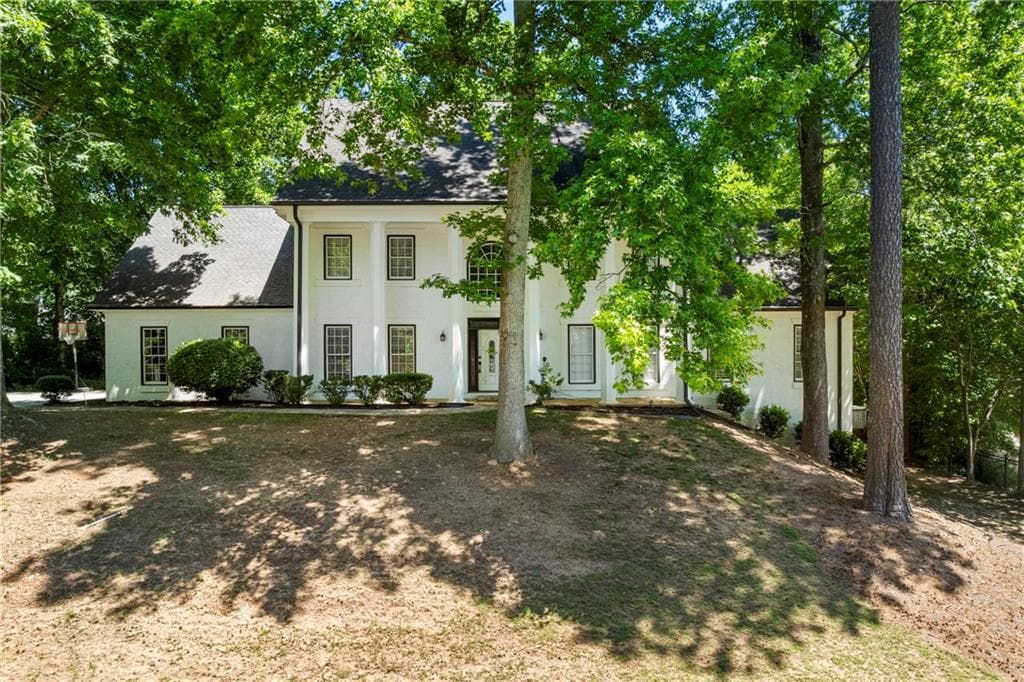 7 bedroom, 5 bathroom, 4,244 sq ft single family residence sold at 410 Glenmont Court, Atlanta, GA 30350