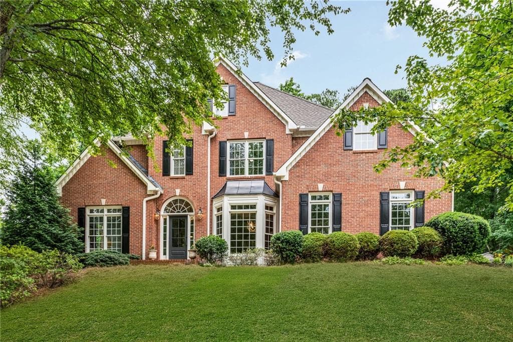 5 bedroom, 5 bathroom single family residence sold at 4020 Devereux Chase, Roswell, GA 30075
