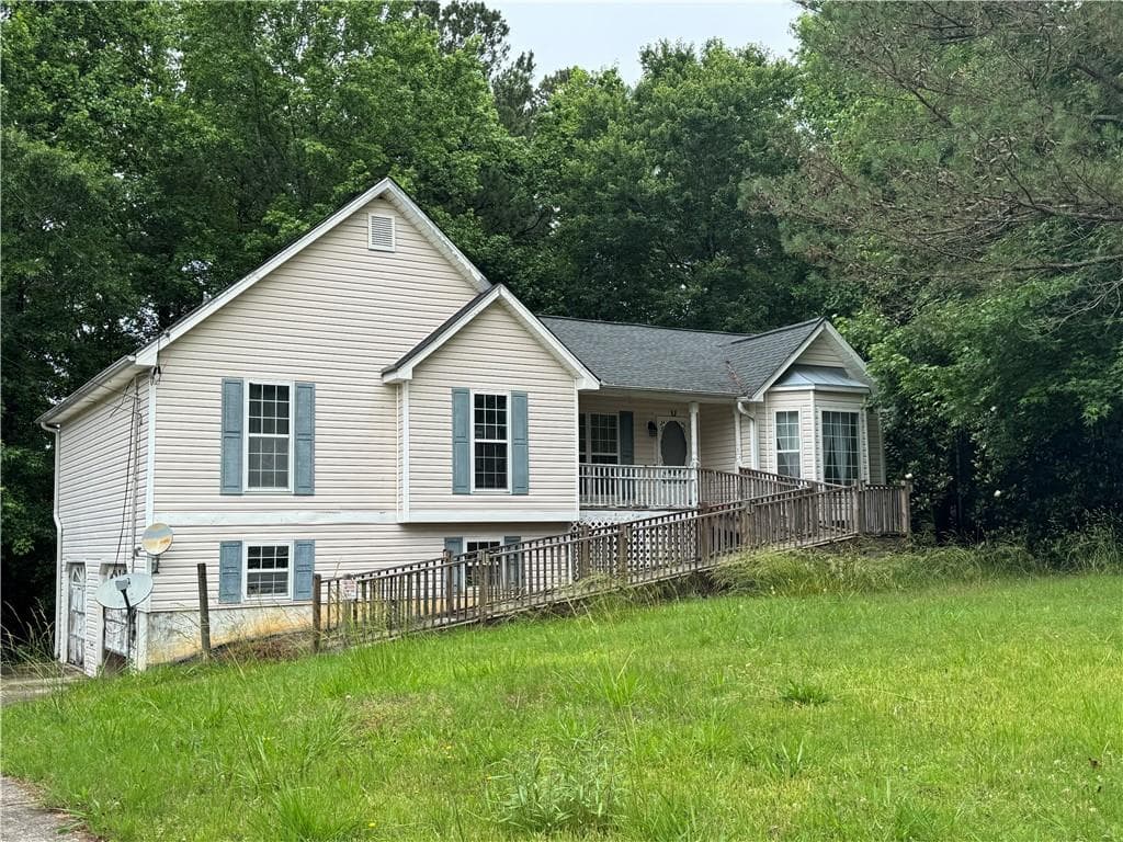3 bedroom, 2 bathroom single family residence sold at 134 Summer Lake Drive, Dallas, GA 30157