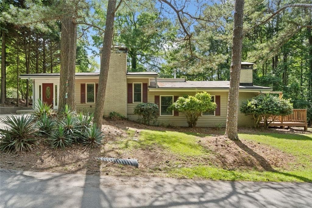 3 bedroom, 3 bathroom, 3,219 sq ft single family residence sold at 609 Redwood Drive Drive, Woodstock, GA 30189