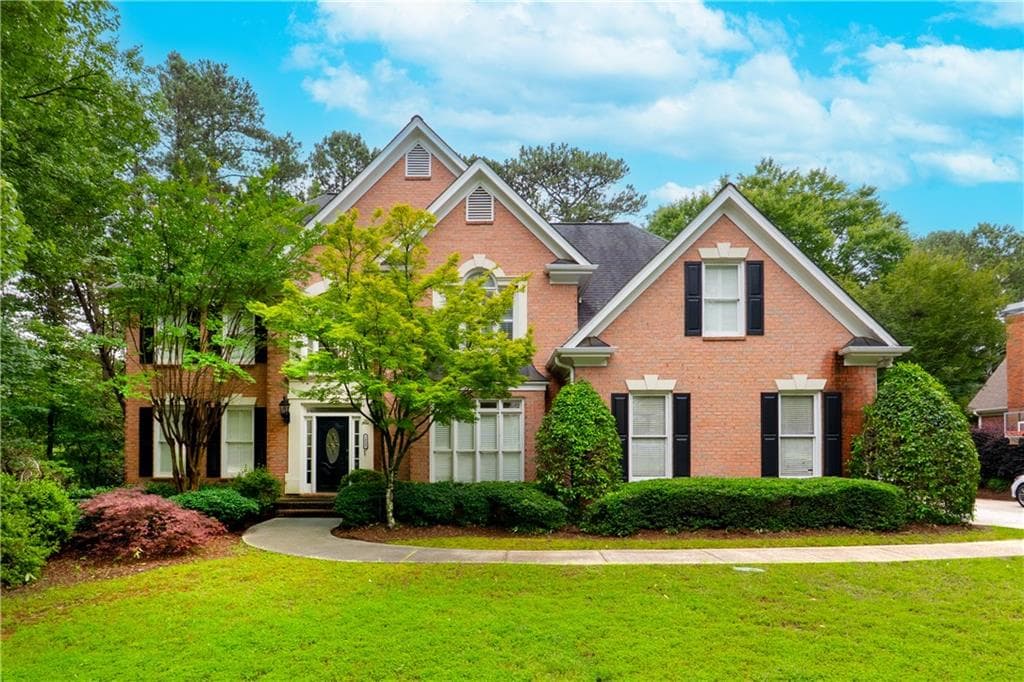 5 bedroom, 4 bathroom, 5,536 sq ft single family residence sold at 1000 Admiral Crossing, Alpharetta, GA 30005