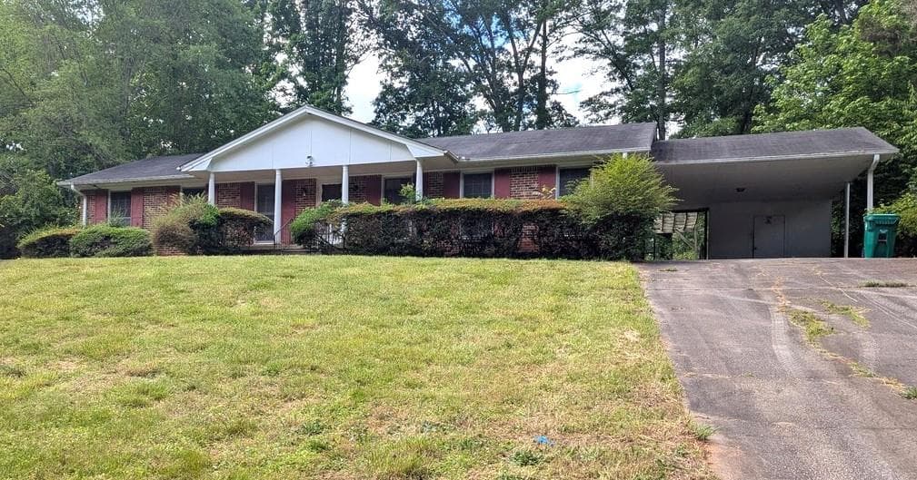 4 bedroom, 2 bathroom, 1,760 sq ft single family residence sold at 4889 Fairforest Drive, Stone Mountain, GA 30088