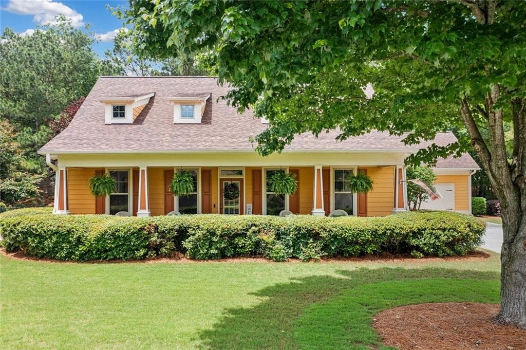 3 bedroom, 2 bathroom, 1,856 sq ft single family residence sold at 221 Creekside Pass Pass, Canton, GA 30114