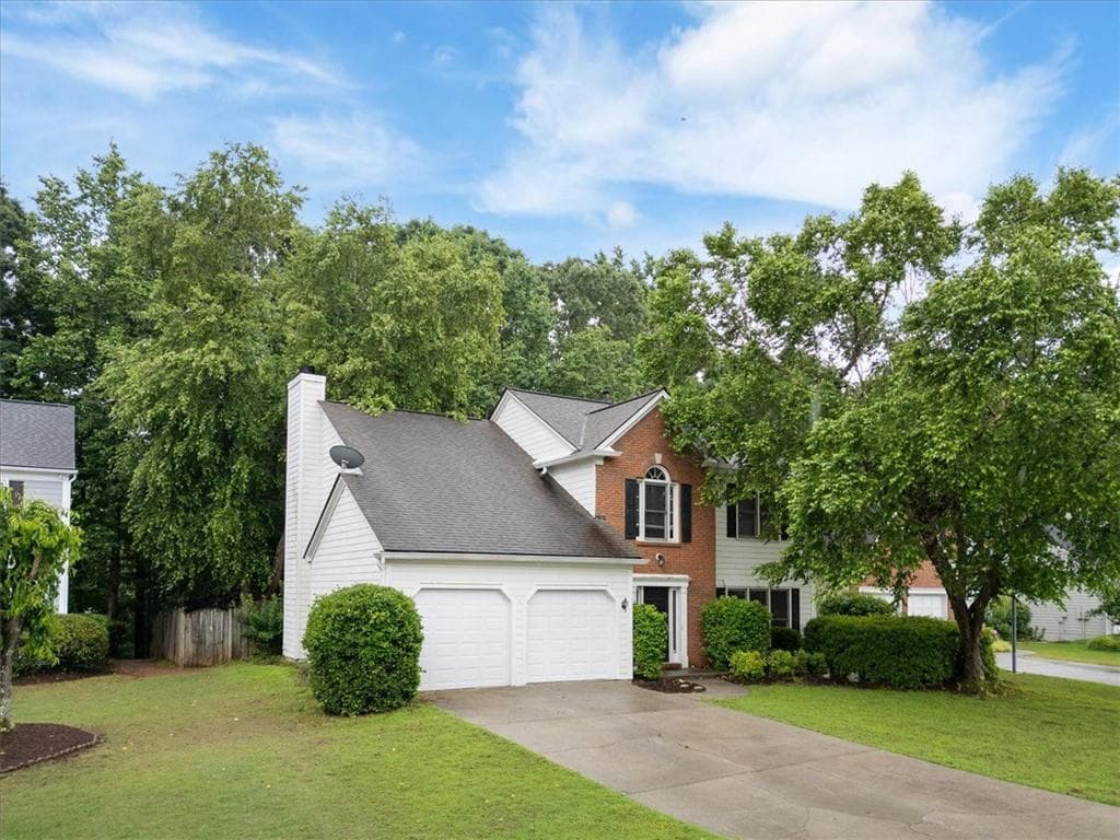 4 bedroom, 3 bathroom single family residence sold at 10795 Glenbarr Drive, Johns Creek, GA 30097