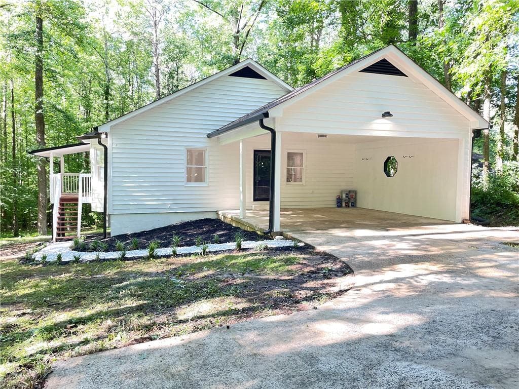 3 bedroom, 3 bathroom, 2,100 sq ft single family residence sold at 336 Shady Lane Circle, Canton, GA 30115