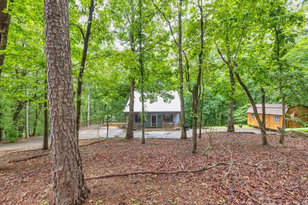 2 bedroom, 2 bathroom single family residence sold at 6504 SAMOA Way, Flowery Branch, GA 30542