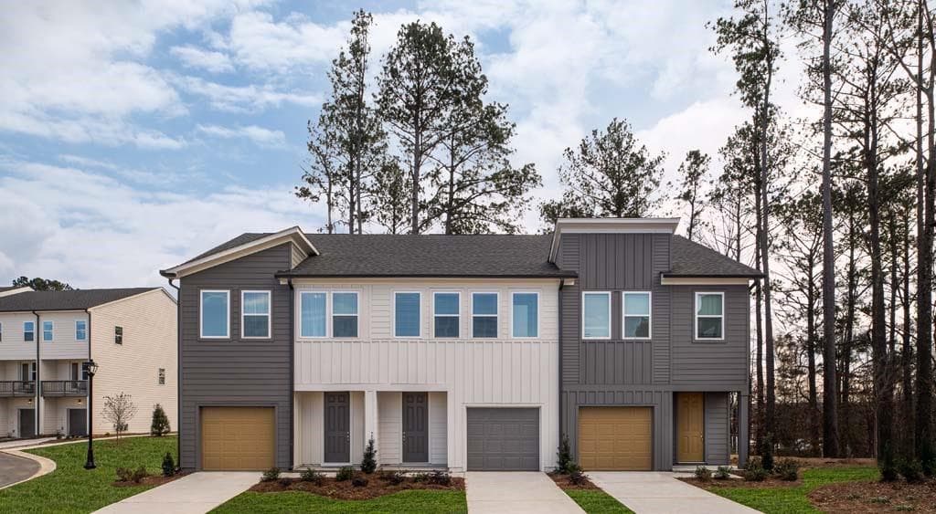 3 bedroom, 3 bathroom, 1,362 sq ft townhouse sold at 1726 Gunnin Trace, Atlanta, GA 30318