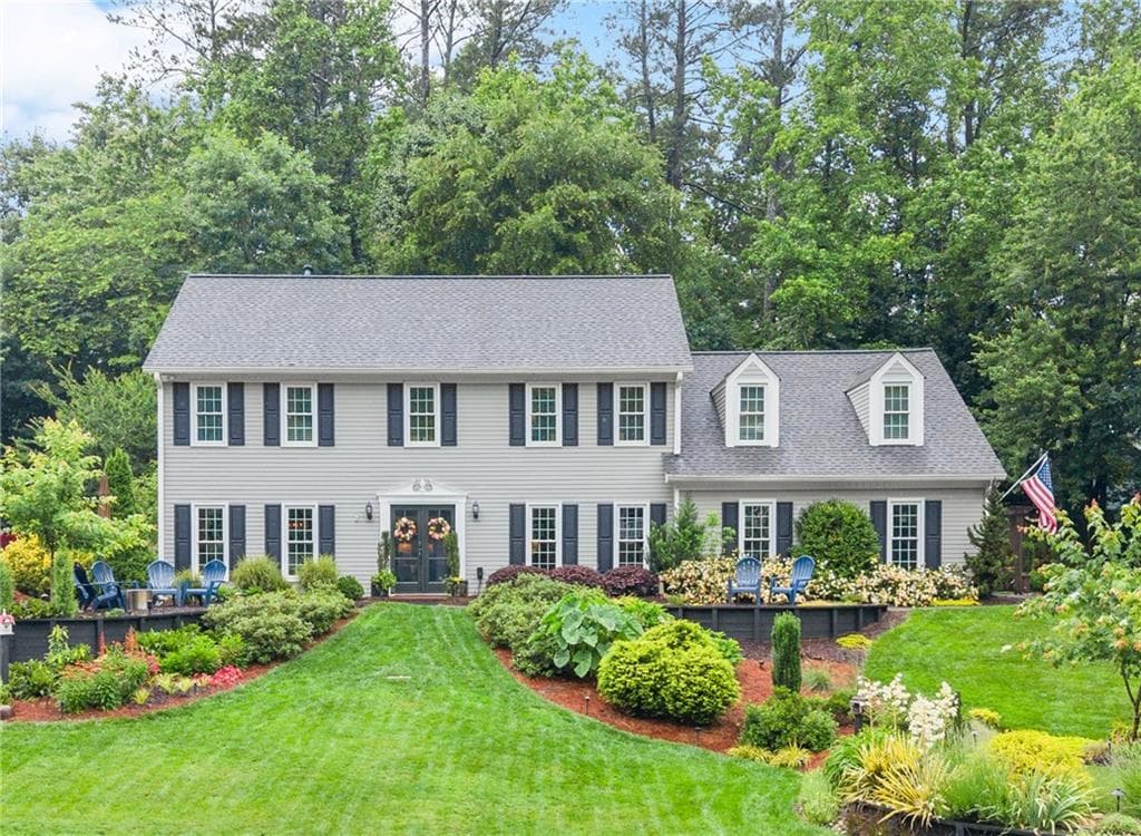 4 bedroom, 3 bathroom, 2,810 sq ft single family residence sold at 1540 Kinglet Lane, Marietta, GA 30062
