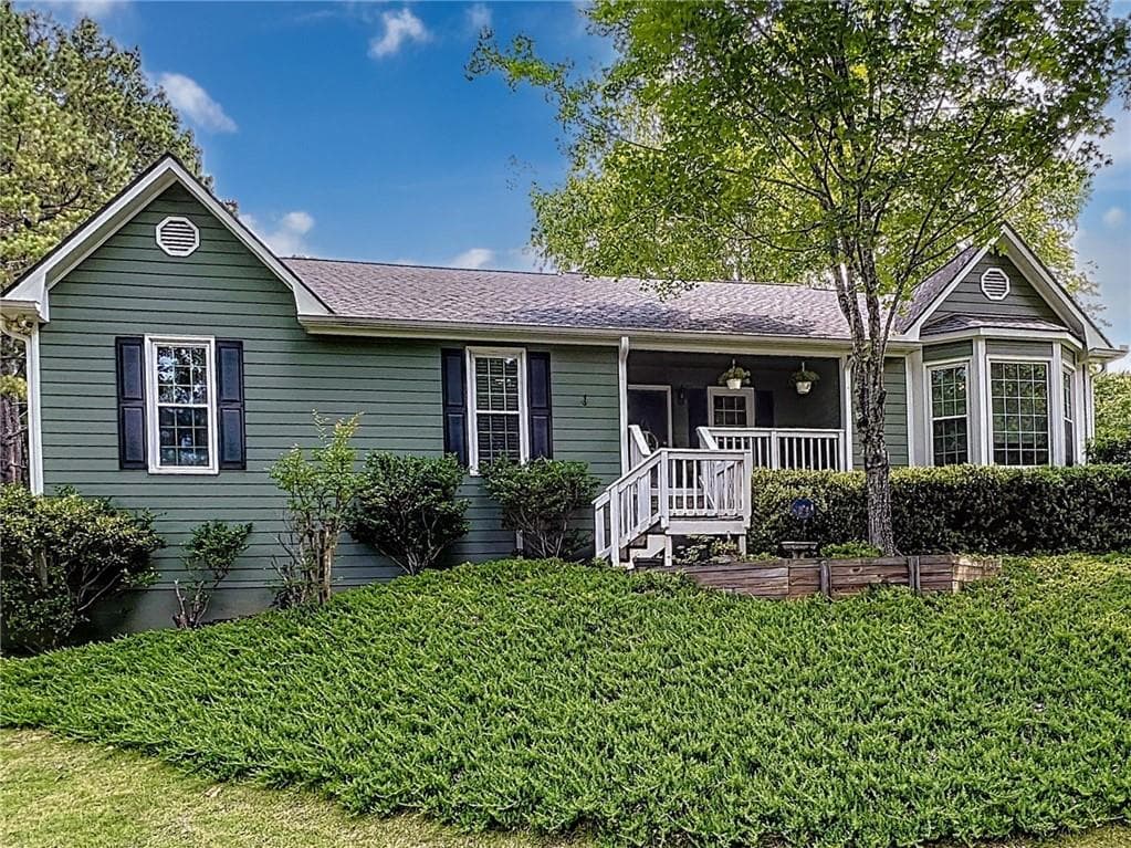 3 bedroom, 2 bathroom, 1,666 sq ft single family residence sold at 4812 Shallow Creek Drive, Kennesaw, GA 30144