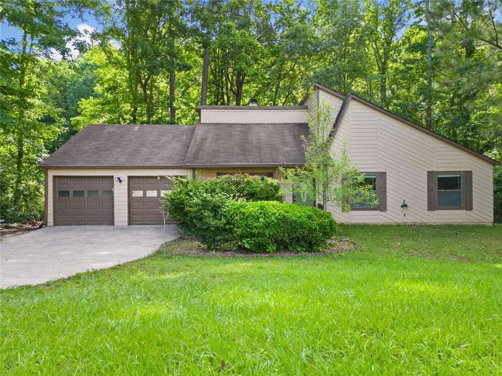 3 bedroom, 2 bathroom, 1,460 sq ft single family residence sold at 162 Riverchase Drive, Woodstock, GA 30188