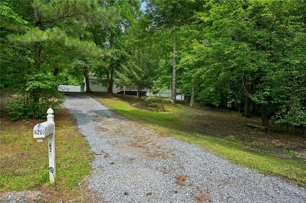 3 bedroom, 2 bathroom single family residence sold at 6201 Davids Way, Acworth, GA 30102